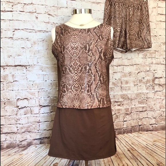 Tennis top and skirt with shorts in animal print - Picture 1 of 6